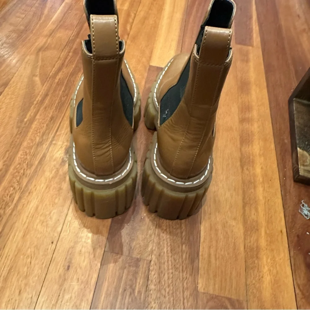 Stella McCartney Camel Ankle Boots with Platform Sole - Picture 5 of 6